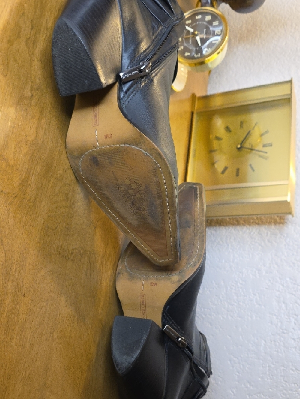 Vince Camuto Black Leather Pointed Ankle Booties 6.5 - Picture 8 of 9